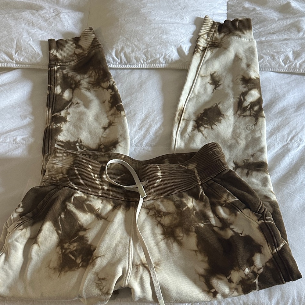 Lululemon Tie-Dye Jogger Pants